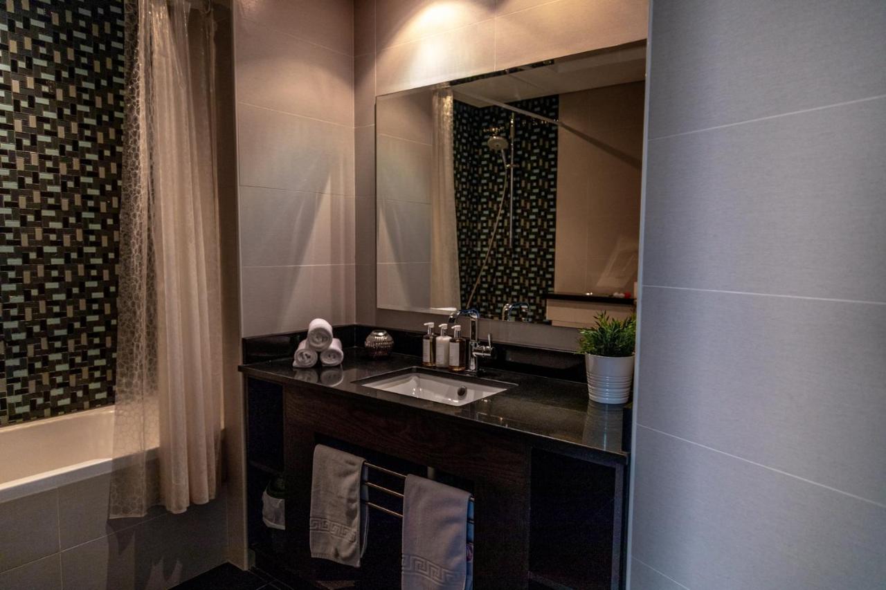 Nasma Luxury Stays - Cayan Tower Dubai Exterior foto